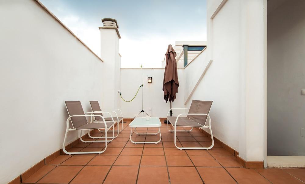 Holidays2Malaga Juan De Mena Apartments Exterior photo
